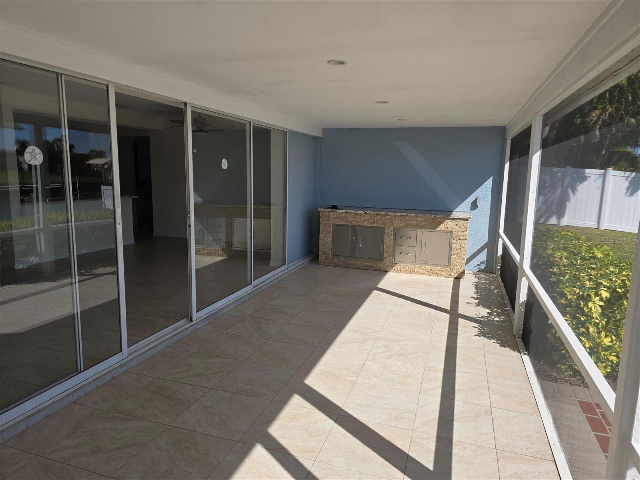 4007 Royal Palm Drive , Bradenton, FL 34210 Photo