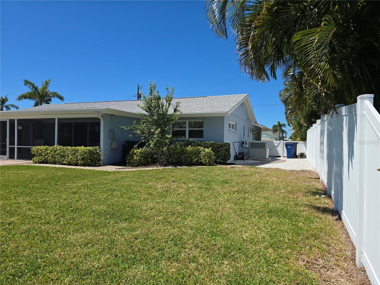 4007 Royal Palm Drive , Bradenton, FL 34210 Photo
