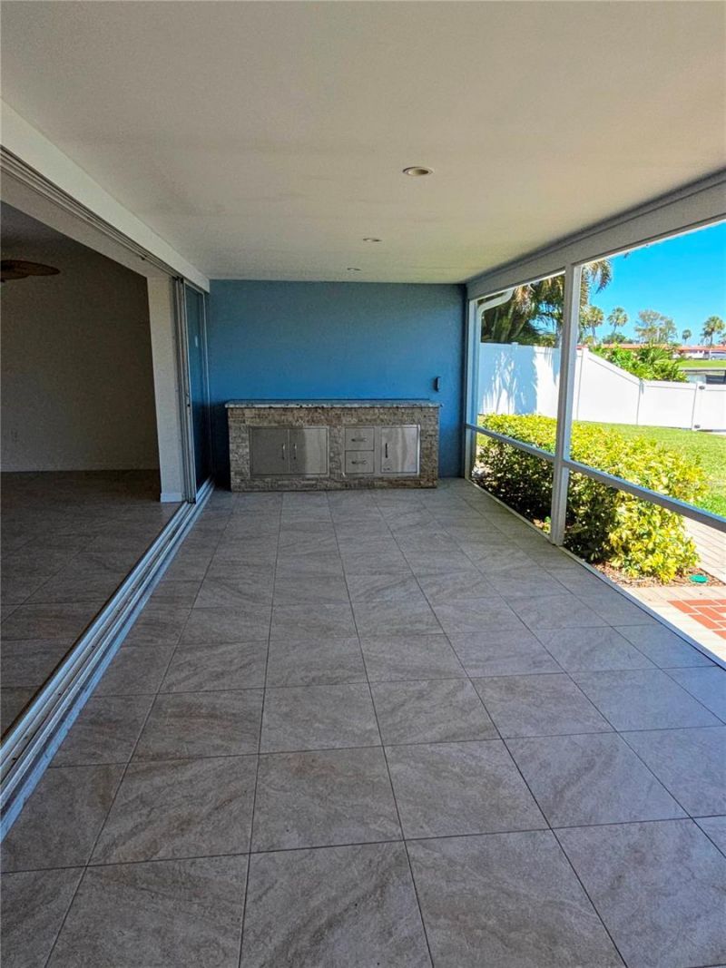 4007 Royal Palm Drive , Bradenton, FL 34210 Photo