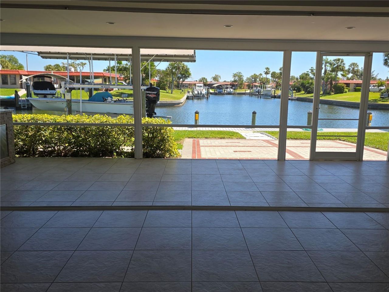 4007 Royal Palm Drive , Bradenton, FL 34210 Photo