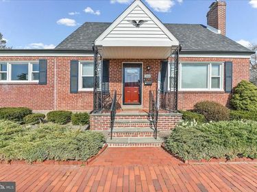 208 2ND AVENUE, BROOMALL, PA 19008