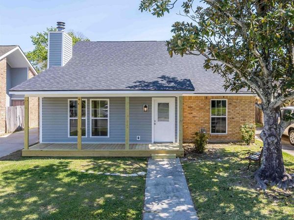 1553 W Fairview Dr, Baton Rouge, LA 70816