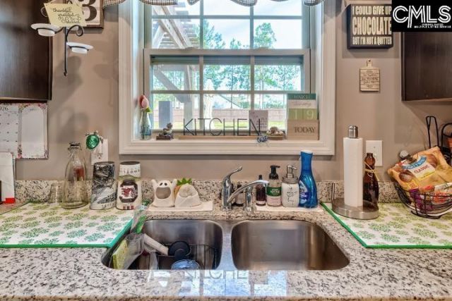 455 Crassula Drive Photo 13