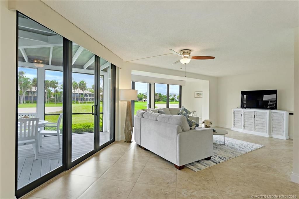 303 NE Golfview Circle, Stuart, FL 34996 Photo