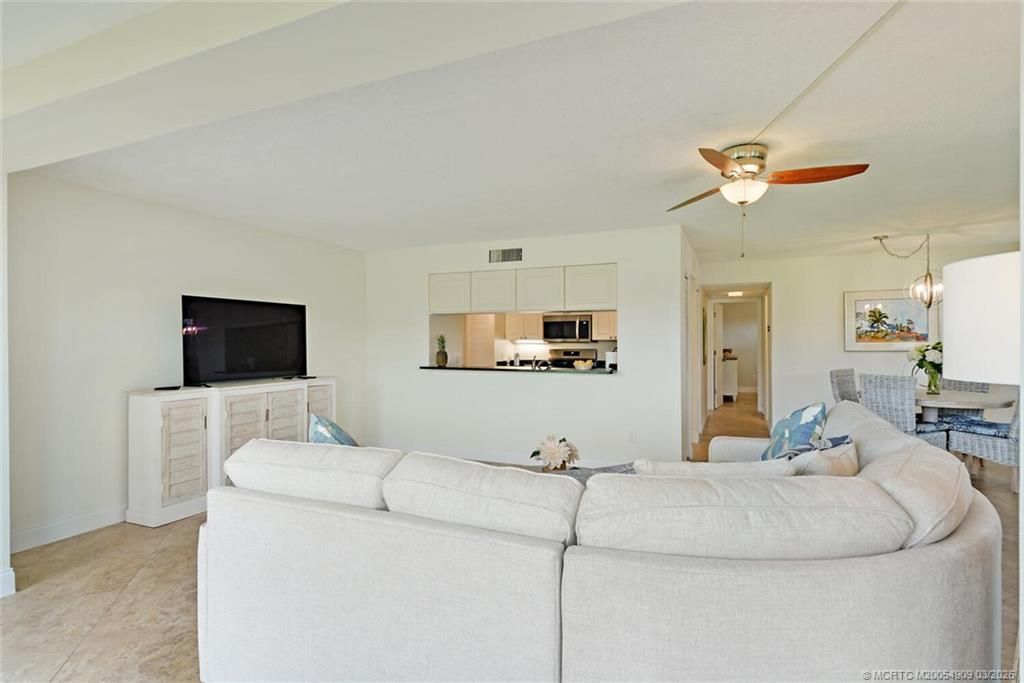 303 NE Golfview Circle, Stuart, FL 34996 Photo