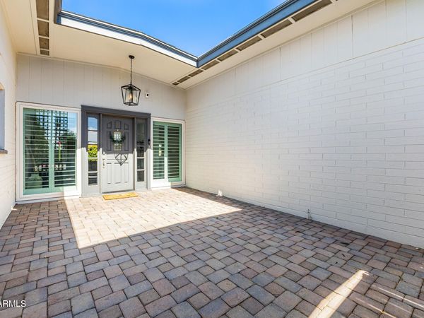 1930 W JOAN DE ARC Avenue, Phoenix, AZ 85029