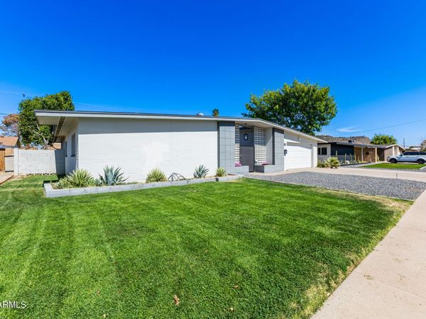 1930 W JOAN DE ARC Avenue, Phoenix, AZ 85029