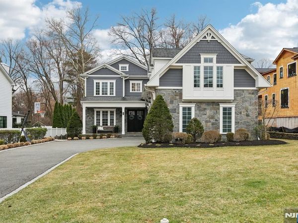 16 Norman Place, TENAFLY, NJ 07670
