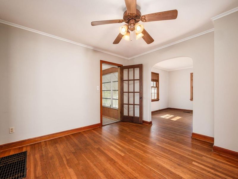 188 S Southampton Avenue , Columbus, OH 43204 Photo 5