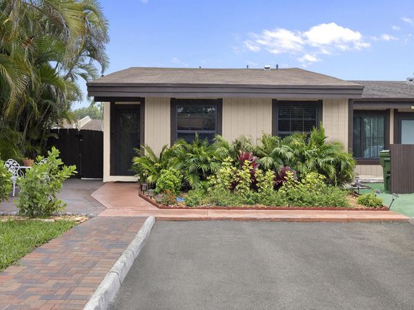 2331 Peach Court, Pembroke Pines, FL 33026