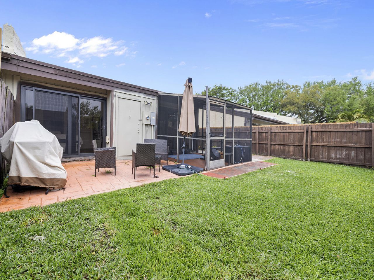 2331 Peach Court, Pembroke Pines, FL 33026 Photo