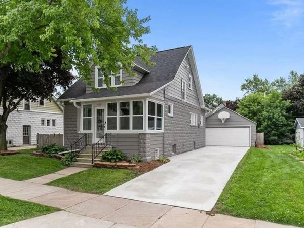 431 E SUMMER STREET, Appleton, WI 54911