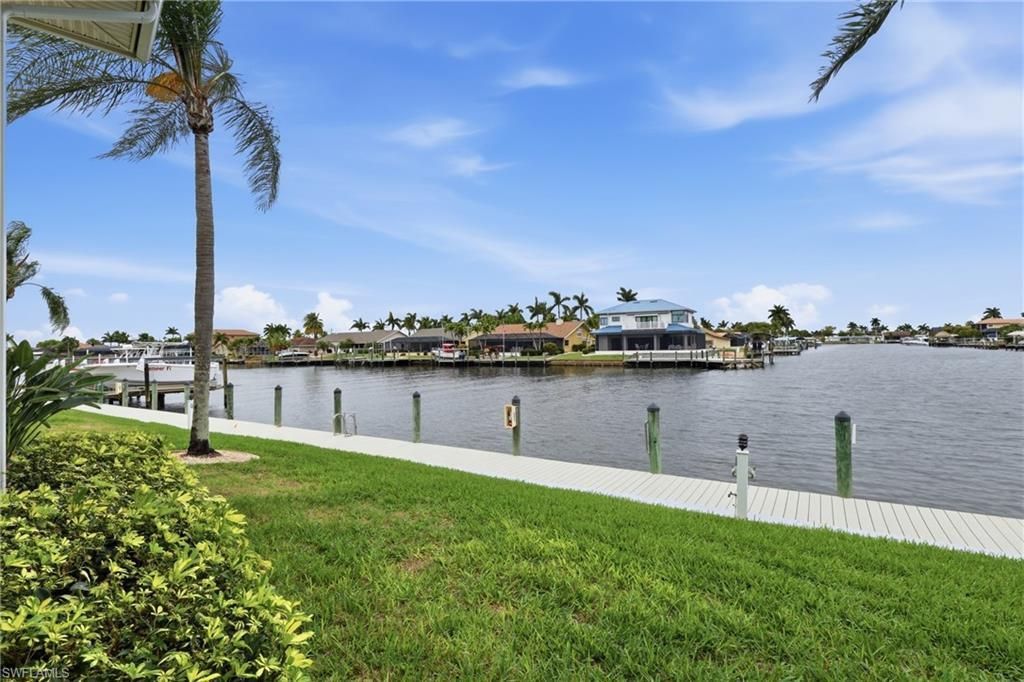 1927 SE 40th Ter, Unit 107, Cape Coral, FL 33904 Photo