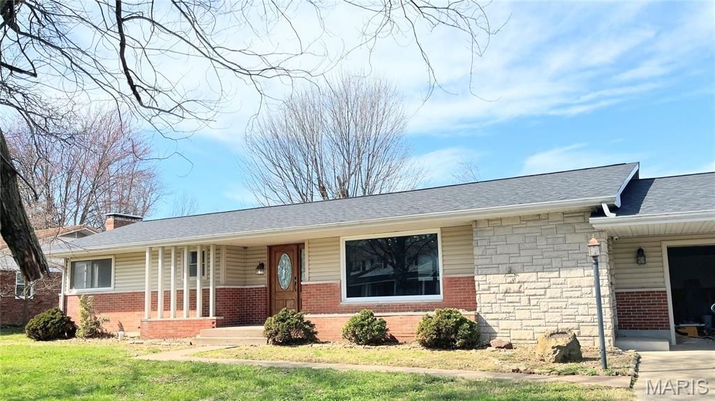 1007 Hillcrest Drive , Sparta, IL 62286 Main Photo