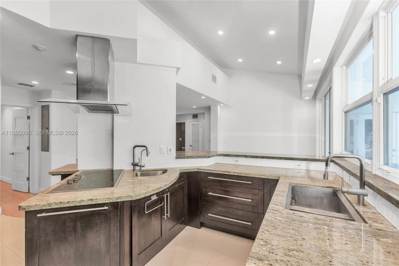 776 NE 74th St, Miami, FL 33138 Photo