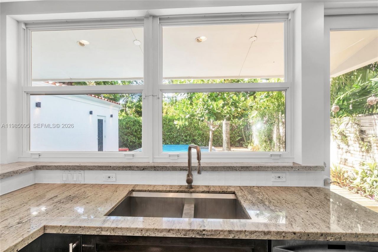 776 NE 74th St, Miami, FL 33138 Photo