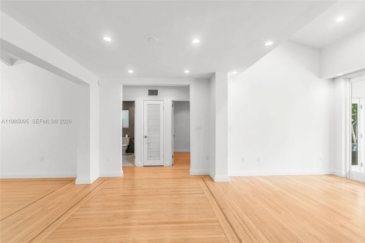 776 NE 74th St, Miami, FL 33138 Photo