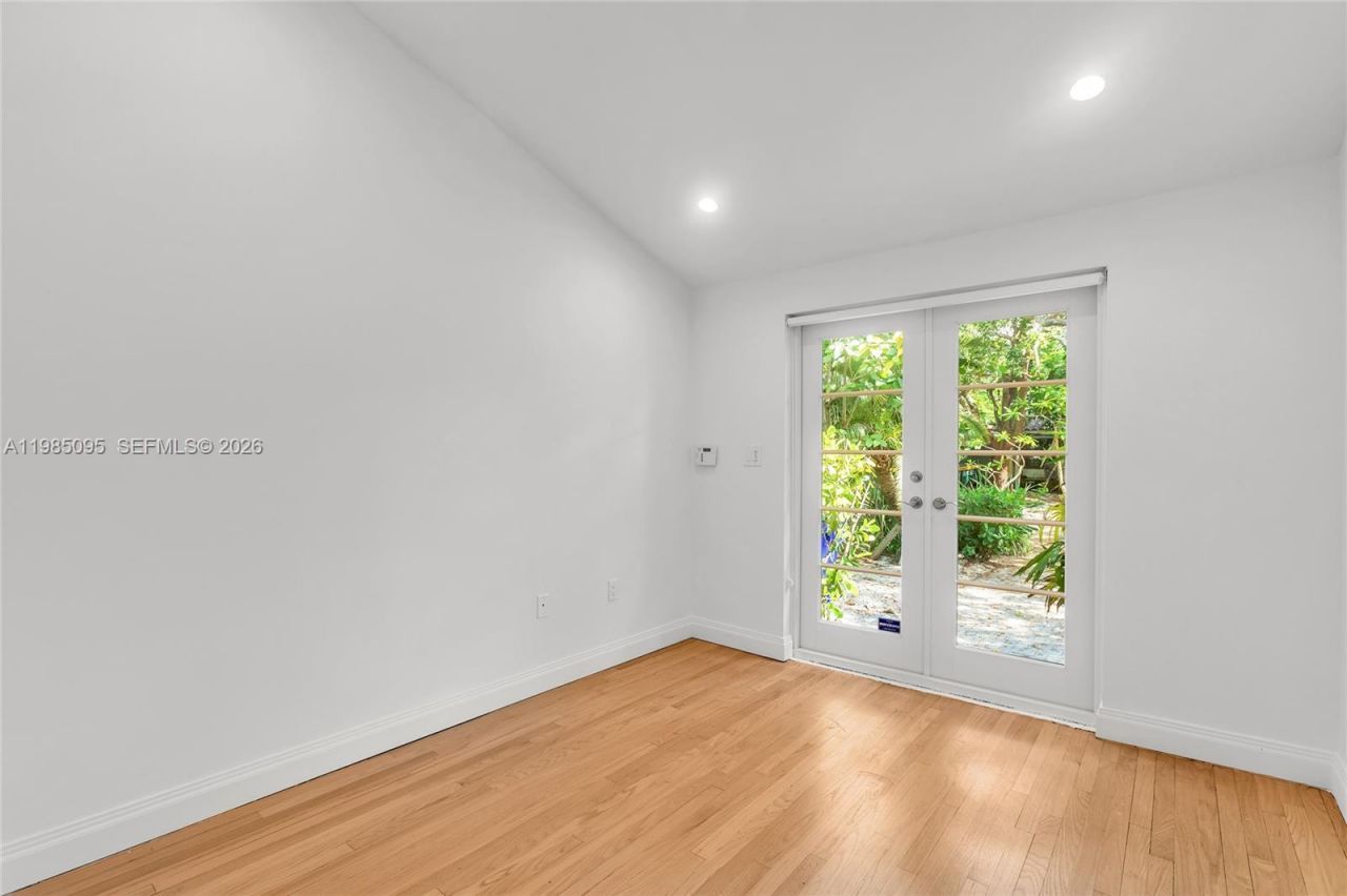 776 NE 74th St, Miami, FL 33138 Photo