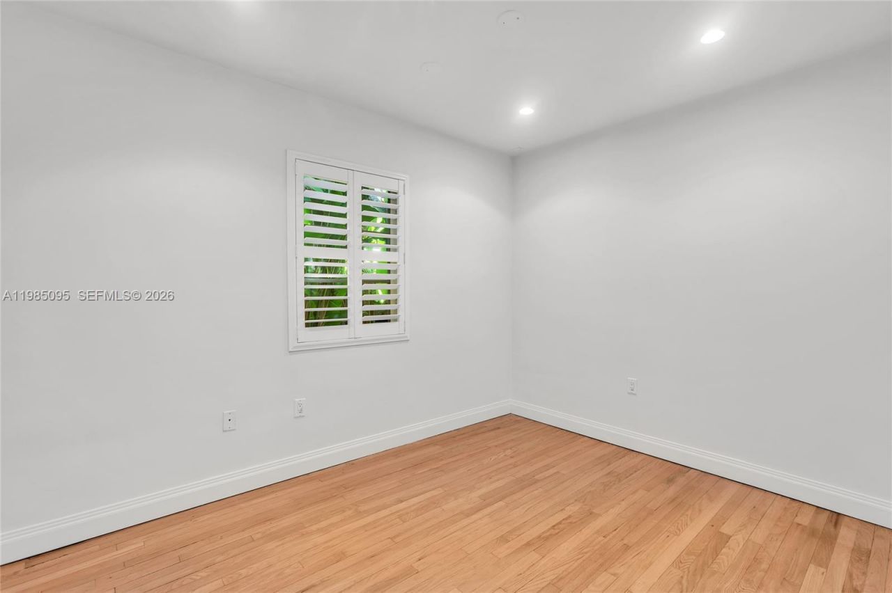 776 NE 74th St, Miami, FL 33138 Photo