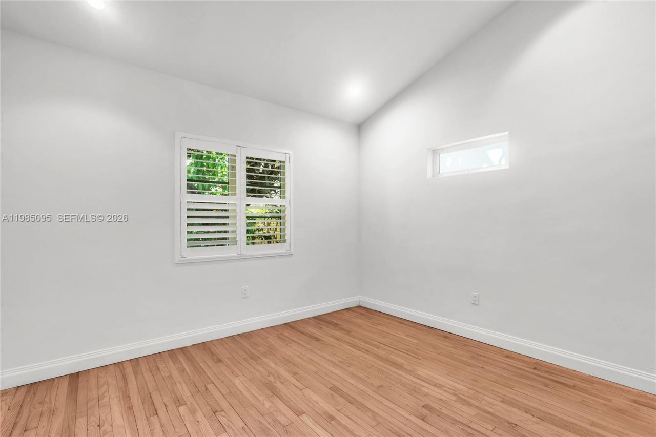 776 NE 74th St, Miami, FL 33138 Photo