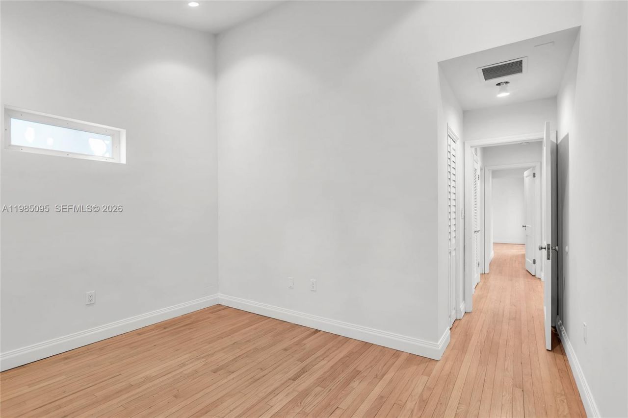 776 NE 74th St, Miami, FL 33138 Photo