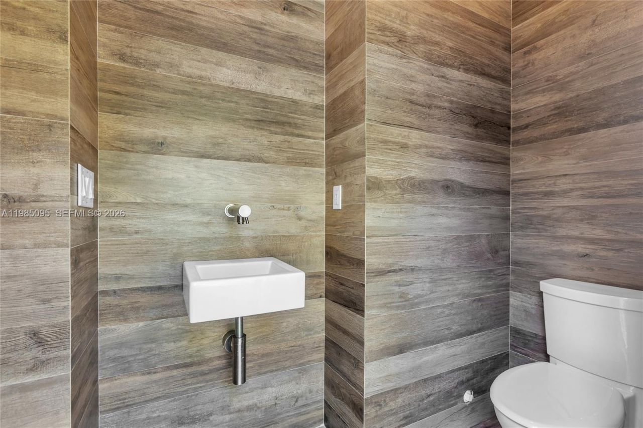 776 NE 74th St, Miami, FL 33138 Photo