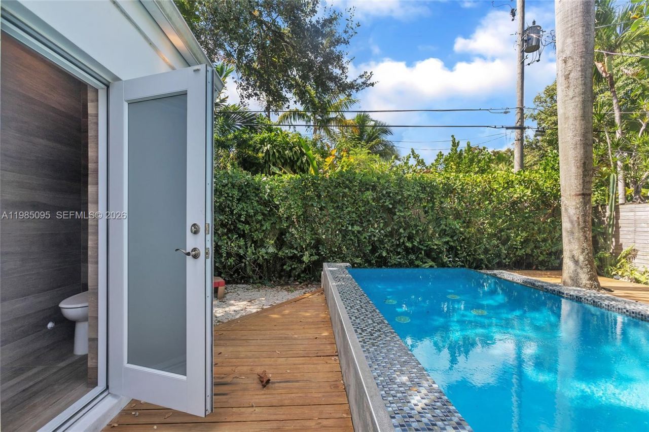 776 NE 74th St, Miami, FL 33138 Photo