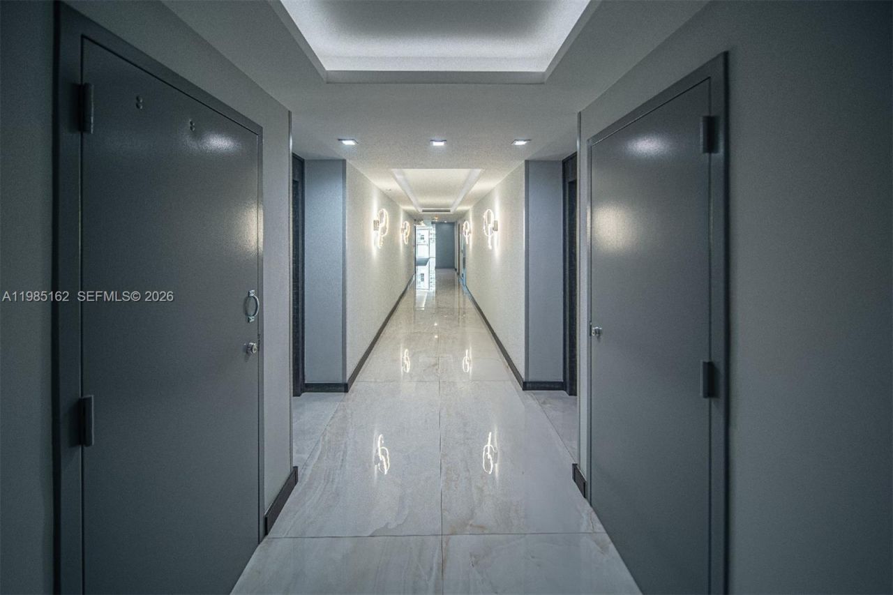 16445 Collins Ave , Unit 425, Sunny Isles Beach, FL 33160 Photo