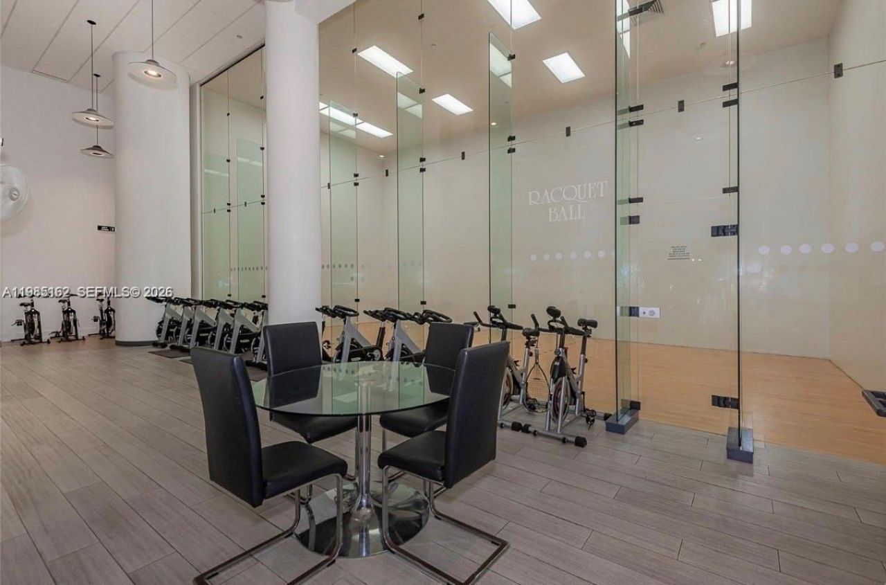 16445 Collins Ave , Unit 425, Sunny Isles Beach, FL 33160 Photo