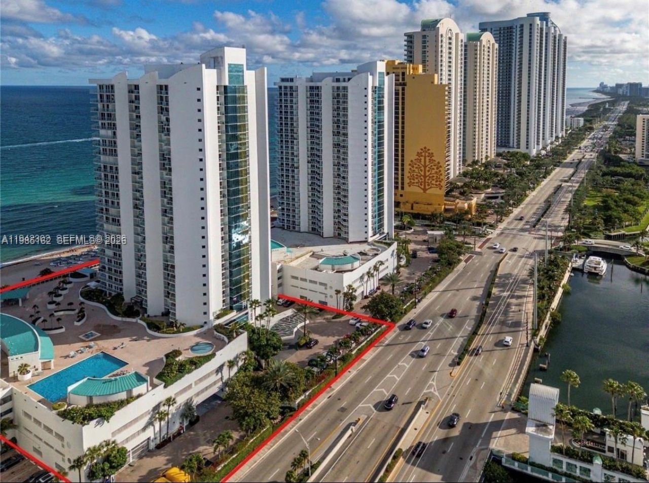 16445 Collins Ave , Unit 425, Sunny Isles Beach, FL 33160 Photo