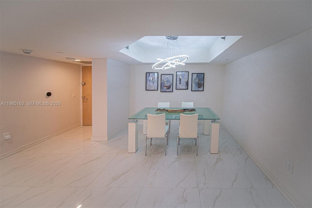 16445 Collins Ave , Unit 425, Sunny Isles Beach, FL 33160 Photo