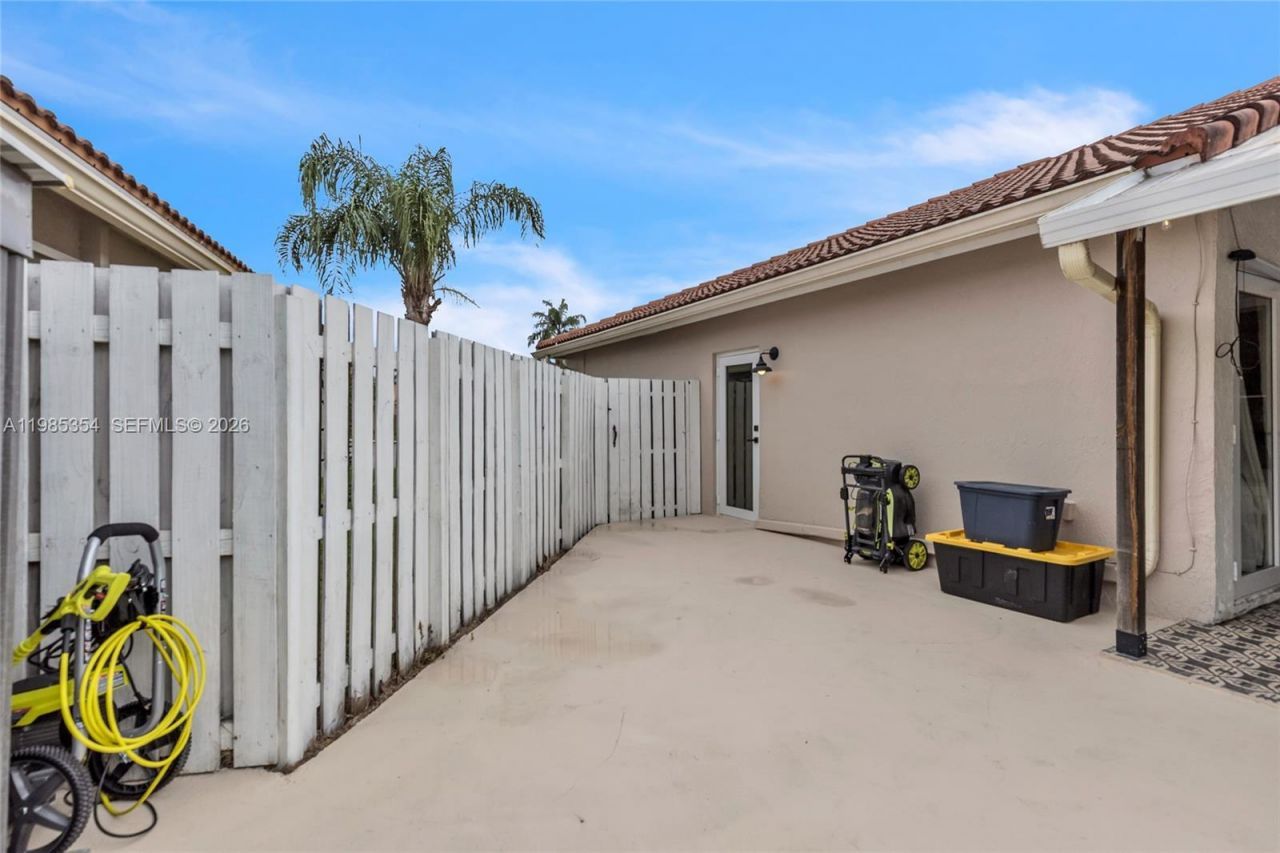 12742 NW 11th Pl , Sunrise, FL 33323 Photo