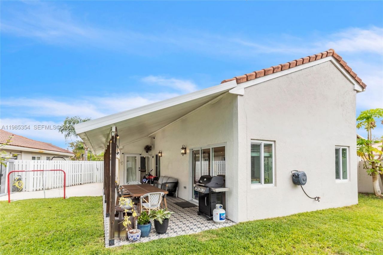 12742 NW 11th Pl , Sunrise, FL 33323 Photo