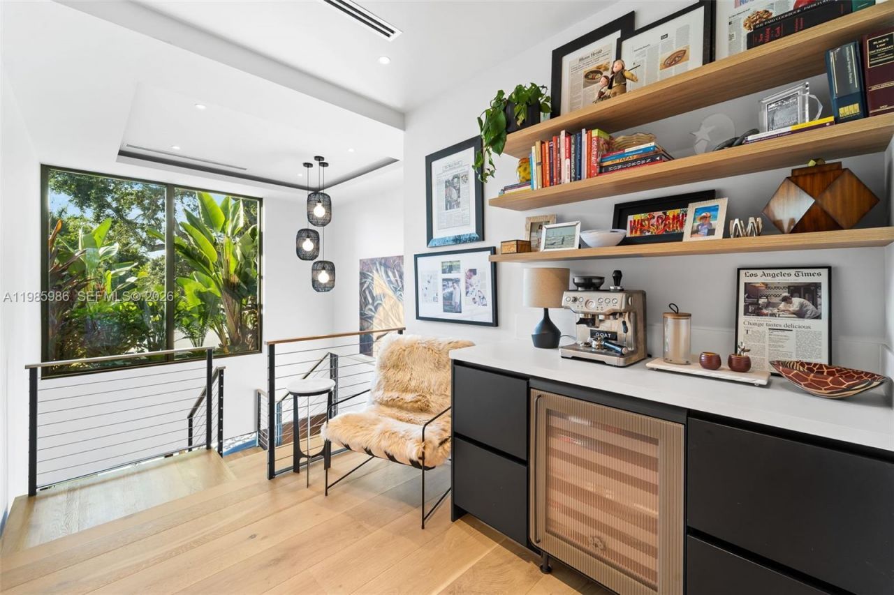 8625 NE 10th Ave , Miami, FL 33138 Photo