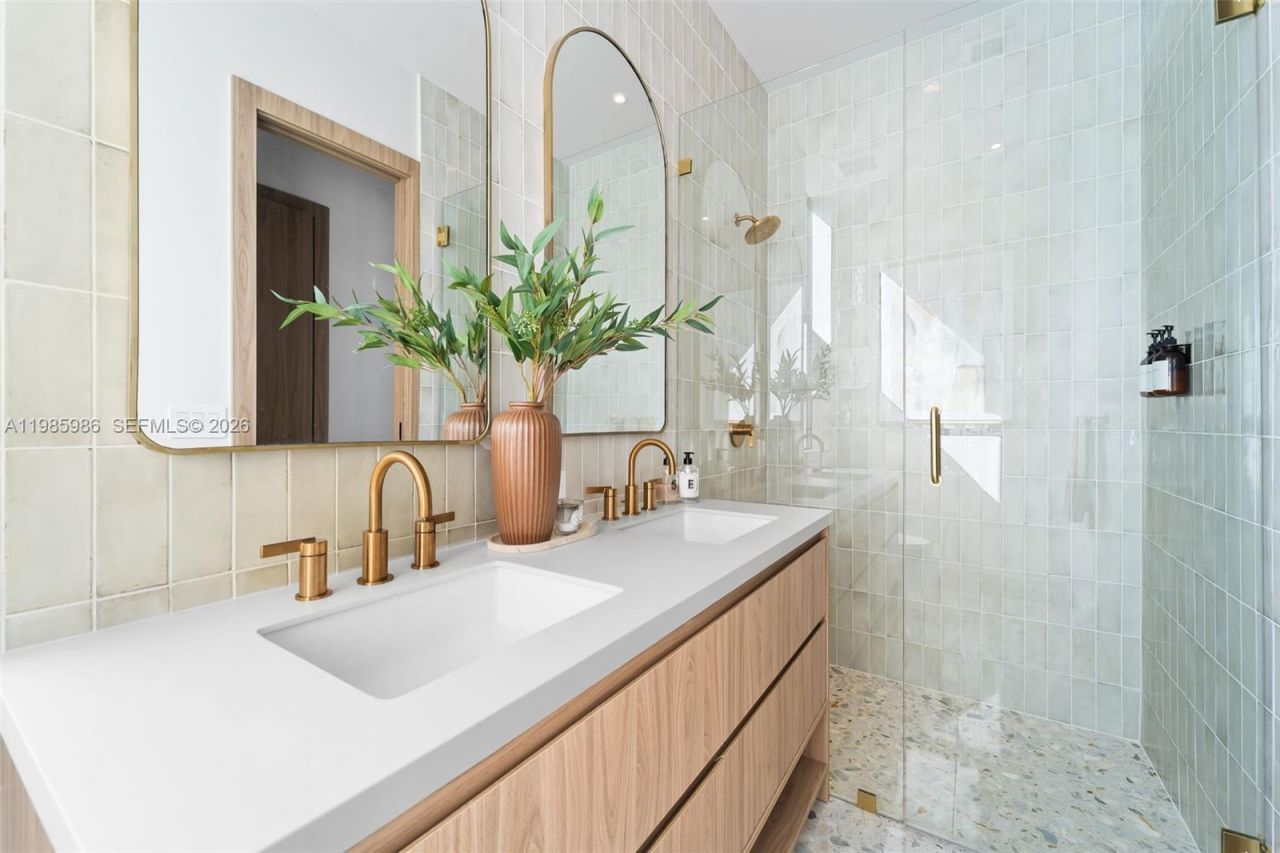 8625 NE 10th Ave , Miami, FL 33138 Photo