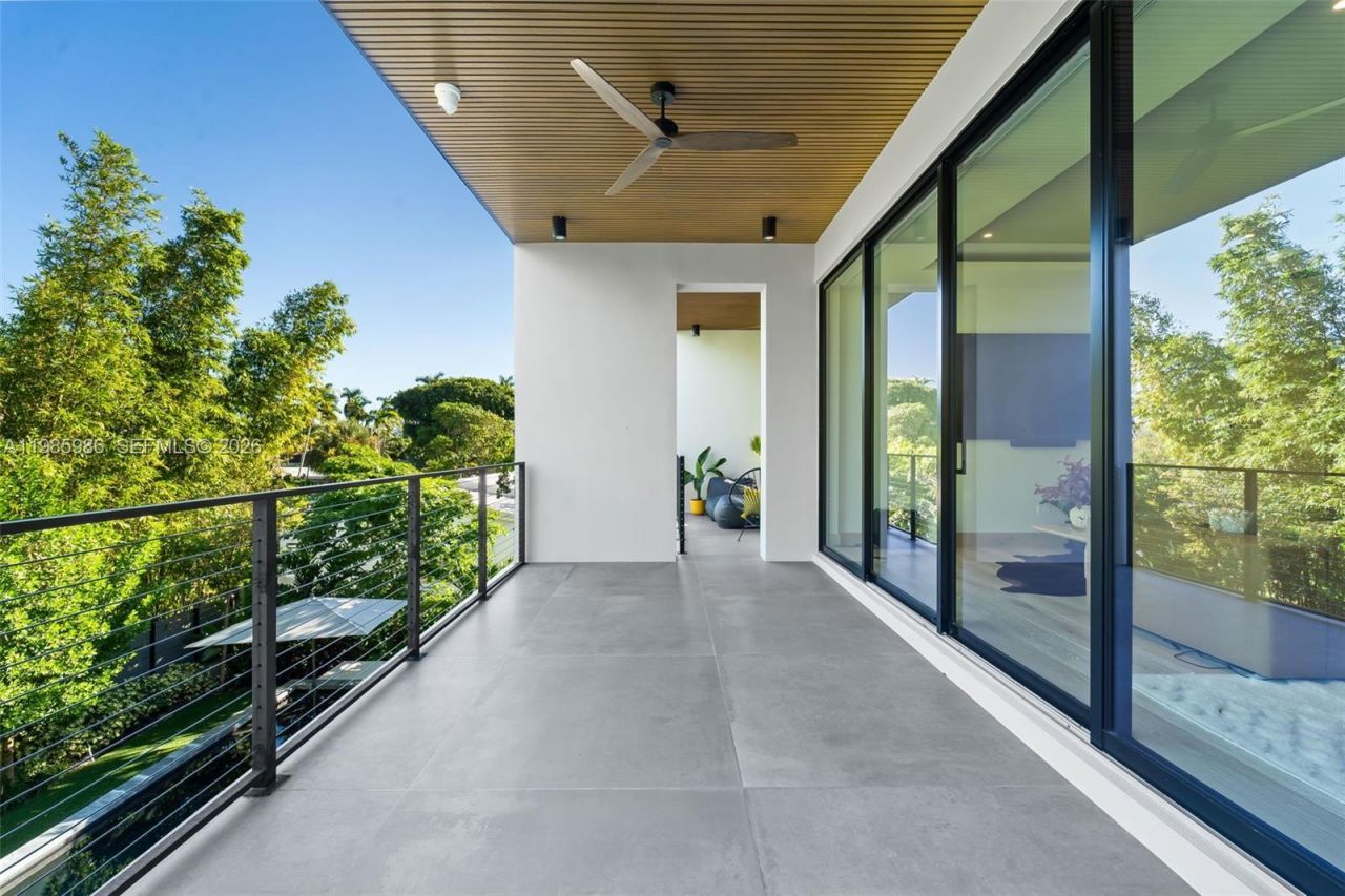 8625 NE 10th Ave , Miami, FL 33138 Photo