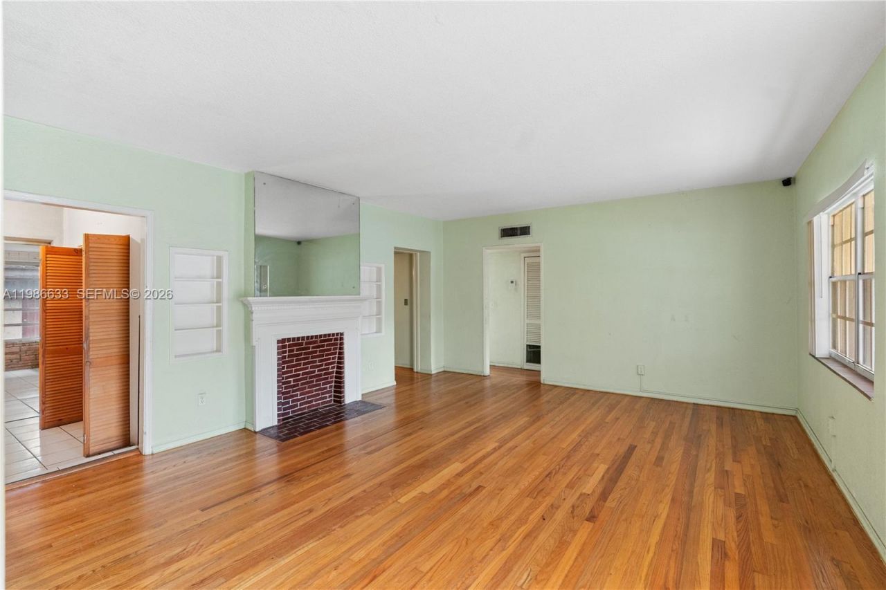 1941 SW 18th St , Miami, FL 33145 Photo