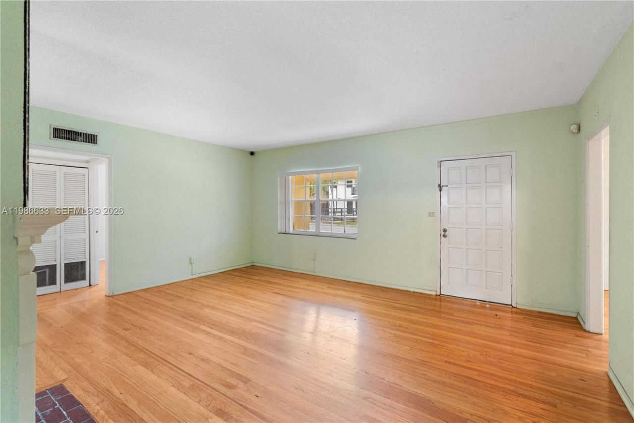 1941 SW 18th St , Miami, FL 33145 Photo