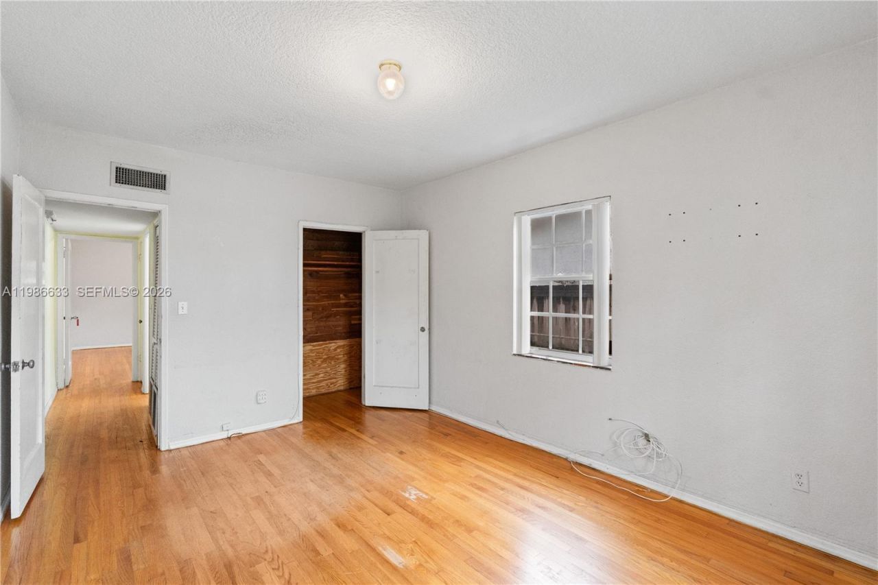 1941 SW 18th St , Miami, FL 33145 Photo