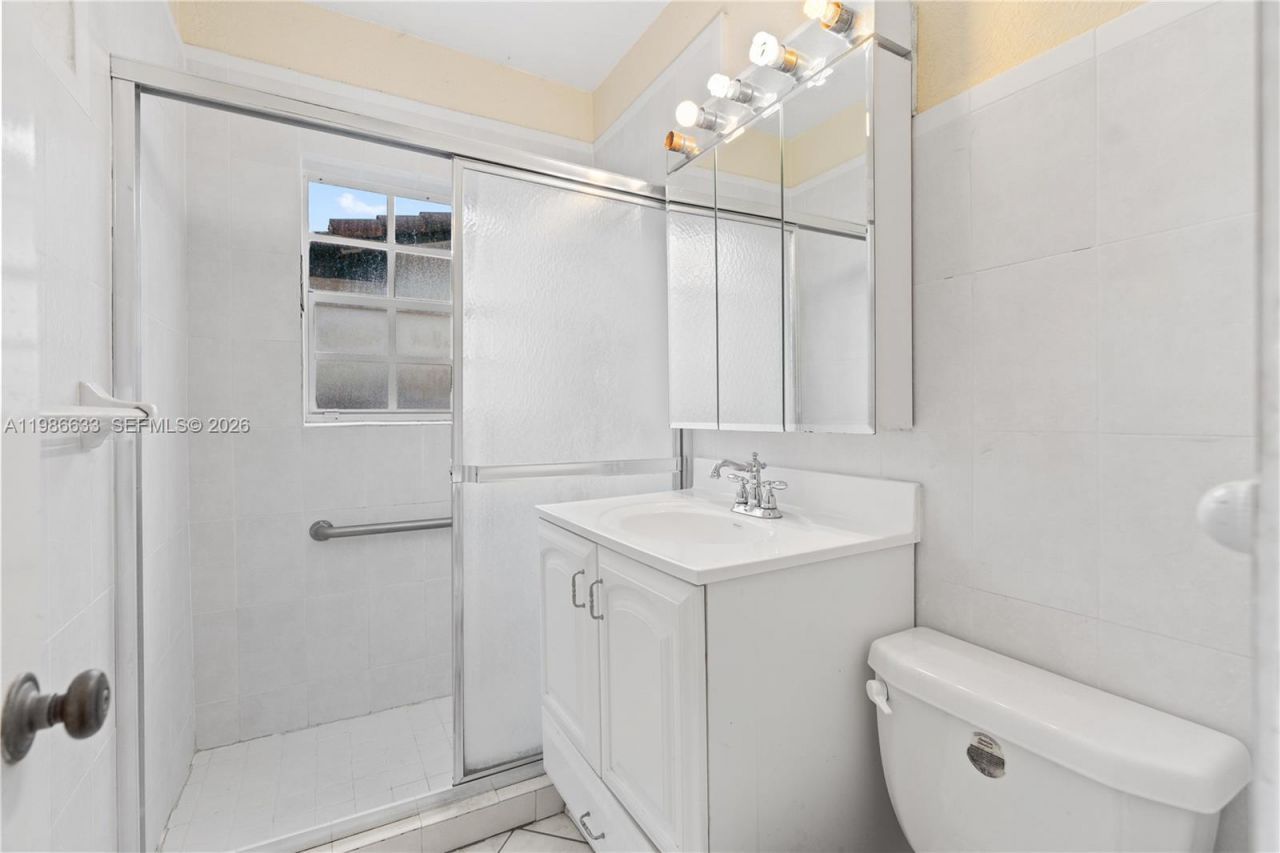 1941 SW 18th St , Miami, FL 33145 Photo