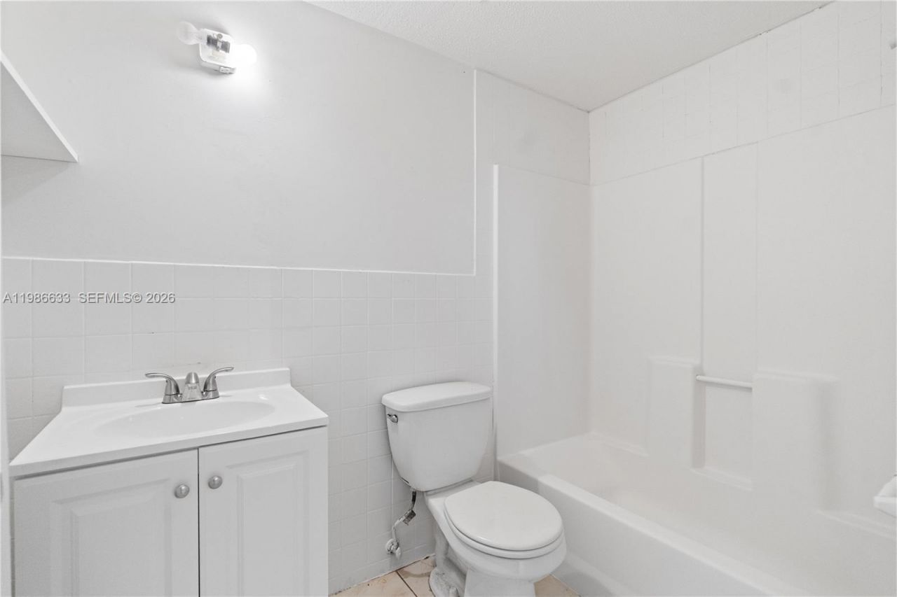 1941 SW 18th St , Miami, FL 33145 Photo