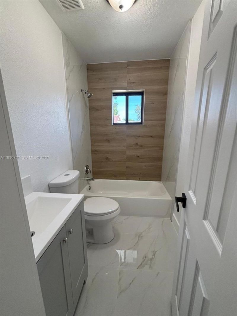 5601 NW 31st Ave , Unit B, Miami, FL 33142 Photo