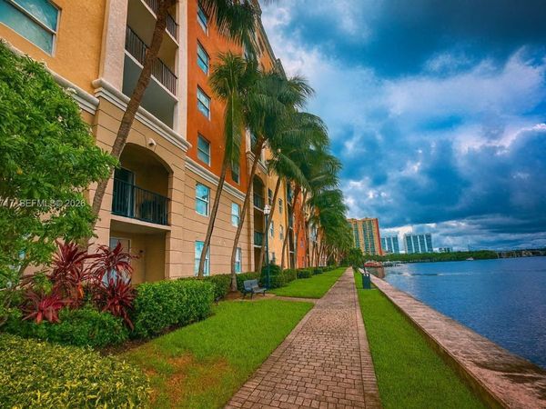 17150 N Bay Rd, Unit 2319, Sunny Isles Beach, FL 33160