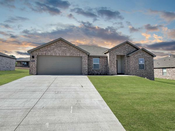 48 Wolfsbridge Loop , Cabot, AR 72023