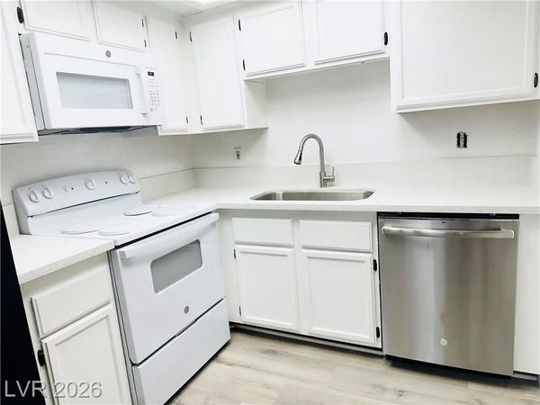 1113 N Buffalo Drive, Unit 201, Las Vegas, NV 89128