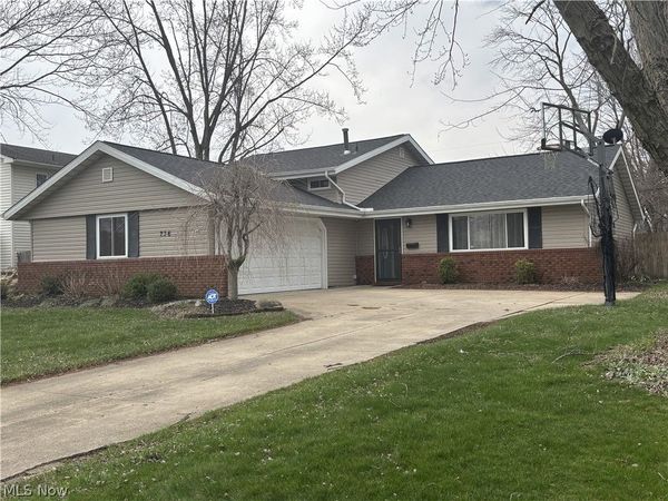 236 Northfield Drive, Elyria, OH 44035