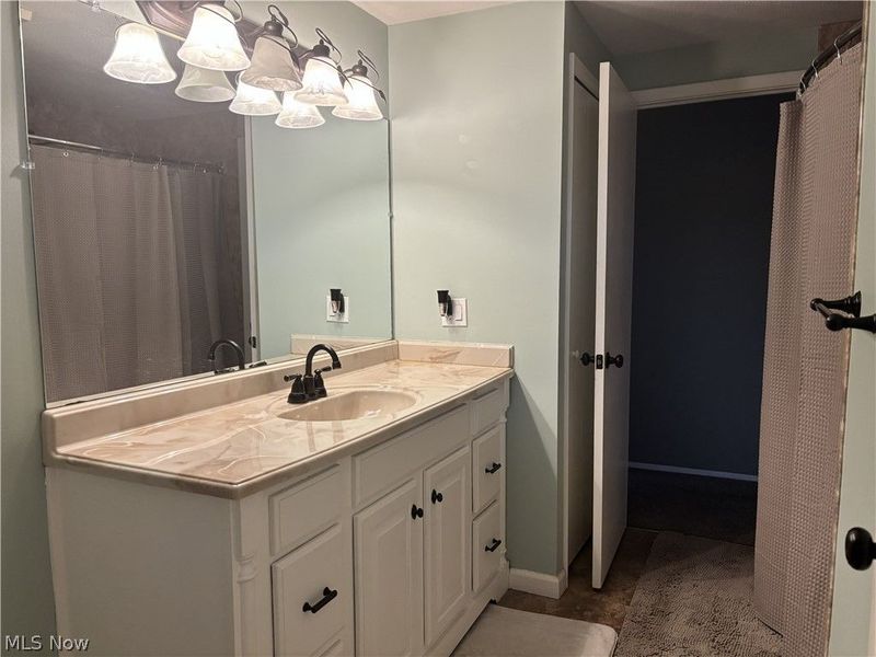 236 Northfield Drive , Elyria, OH 44035 Photo 14