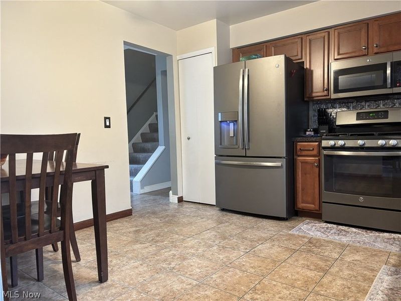 236 Northfield Drive , Elyria, OH 44035 Photo 5