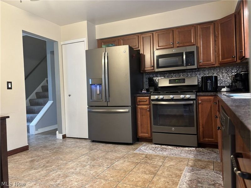 236 Northfield Drive, Elyria, OH 44035 Photo 6