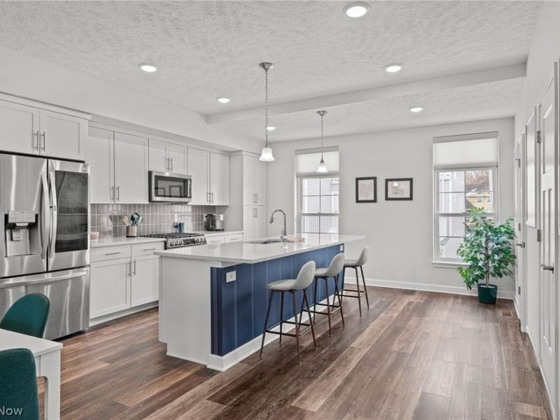 12023 Ashbury Avenue, Cleveland, OH 44128 Photo 11